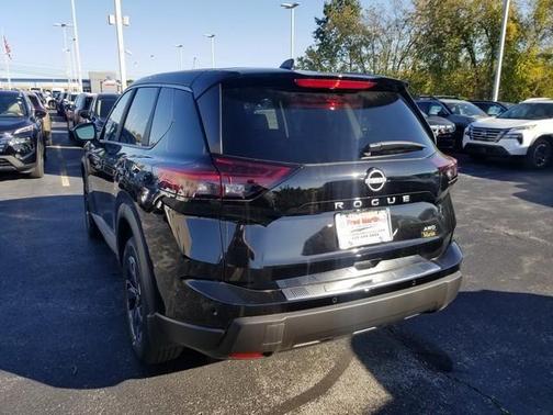 2025 Nissan Rogue SV
