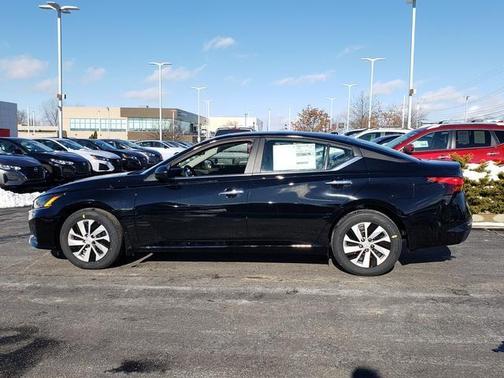 2025 Nissan Altima S