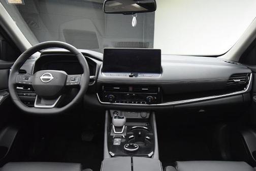 Boulder Gray Pearl / Super Black 2025 Nissan Rogue SL