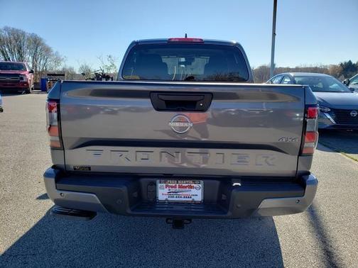 2025 Nissan Frontier SV