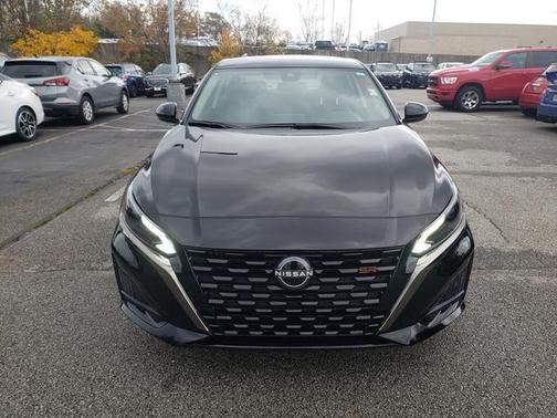 2025 Nissan Altima SR