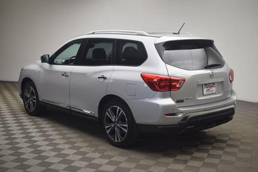 2017 Nissan Pathfinder Platinum