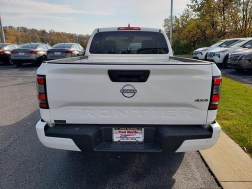 2025 Nissan Frontier SV