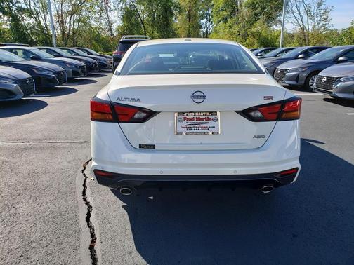 2025 Nissan Altima SR