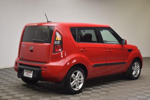 2011 Kia Soul +