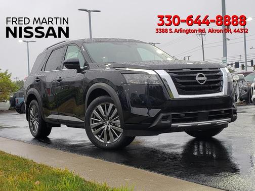 2025 Nissan Pathfinder SL