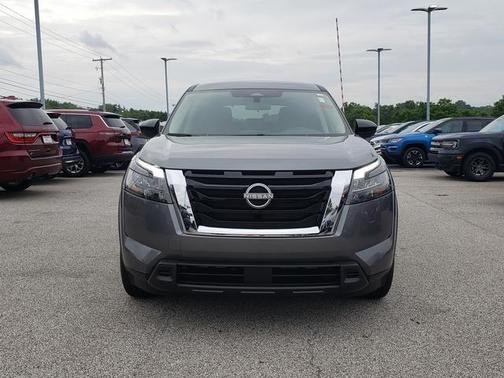 2025 Nissan Pathfinder S