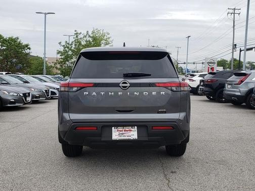 2025 Nissan Pathfinder S