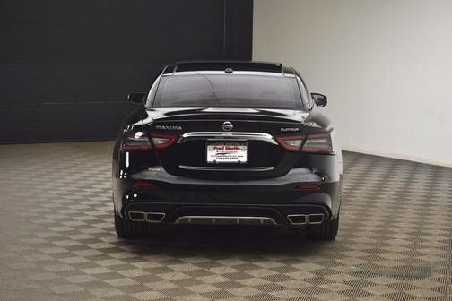 2022 Nissan Maxima Platinum