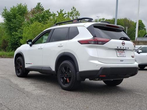 2025 Nissan Rogue Rock Creek