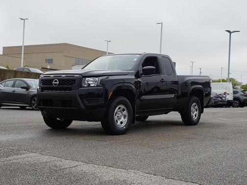 2025 Nissan Frontier S