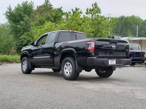 2025 Nissan Frontier S