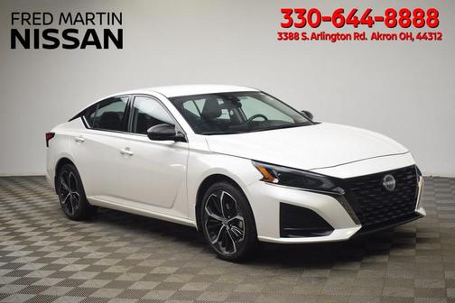 2025 Nissan Altima SR