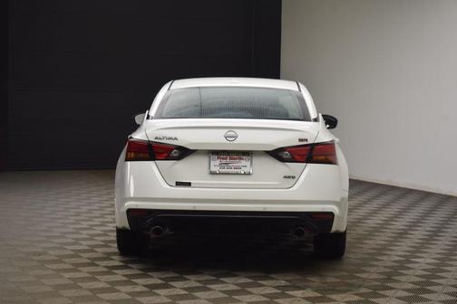 2025 Nissan Altima SR