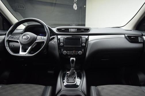 2020 Nissan Rogue Sport SV