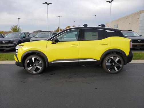 2026 Nissan Kicks SR