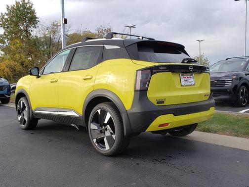 2026 Nissan Kicks SR