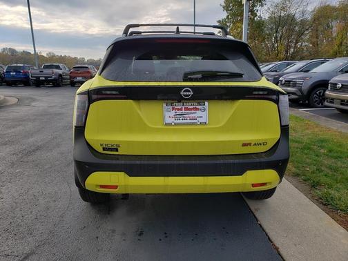 2026 Nissan Kicks SR