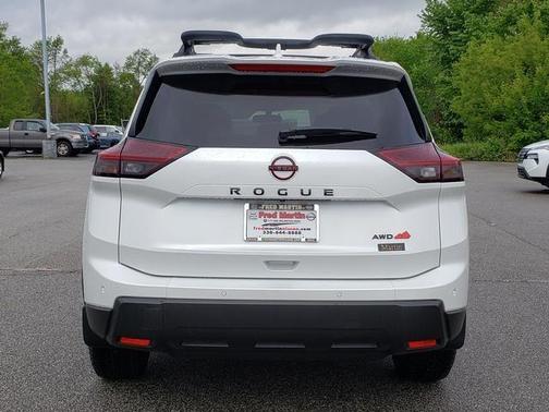 2025 Nissan Rogue Rock Creek