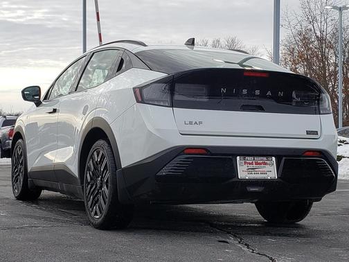 2026 Nissan Leaf PLAT+