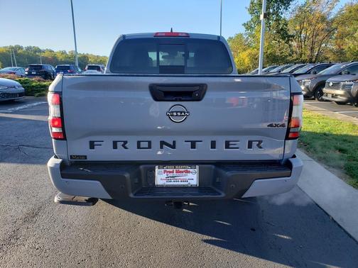 2026 Nissan Frontier SV