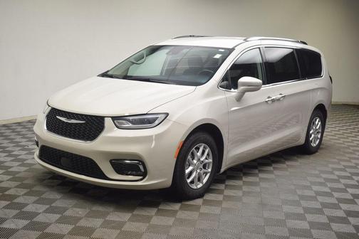 2021 Chrysler Pacifica Touring-L