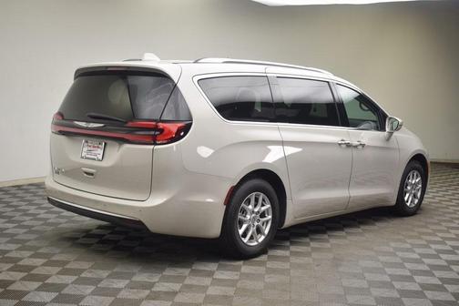 2021 Chrysler Pacifica Touring-L