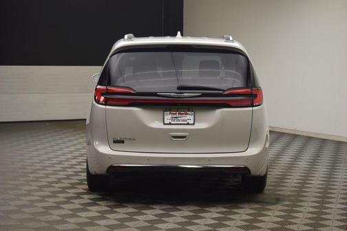 2021 Chrysler Pacifica Touring-L
