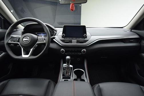 Gray Sky Pearl 2025 Nissan Altima SR