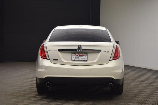 2012 Lincoln MKS Base