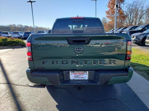 2026 Nissan Frontier SV