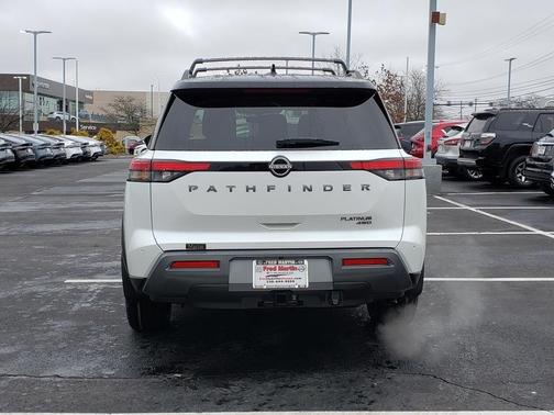 2026 Nissan Pathfinder Platinum