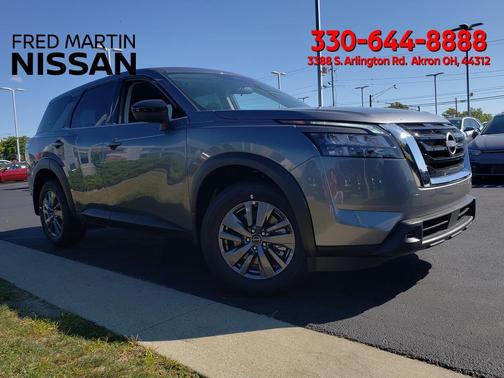 2025 Nissan Pathfinder S