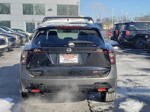 2026 Nissan Kicks SR