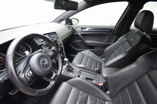 2016 Volkswagen Golf R 4-Door