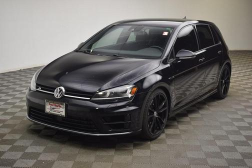 2016 Volkswagen Golf R 4-Door