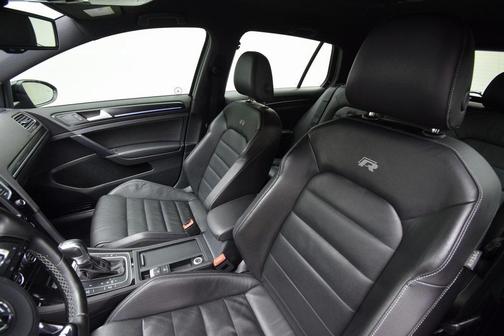 2016 Volkswagen Golf R 4-Door