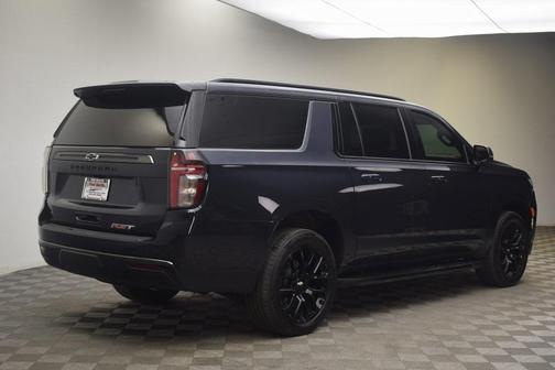 2022 Chevrolet Suburban RST