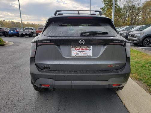 2026 Nissan Kicks SR