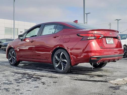 2025 Nissan Versa 1.6 SR