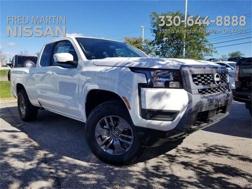 2025 Nissan Frontier SV