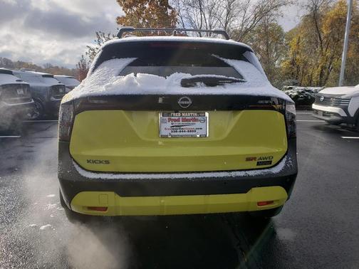 2026 Nissan Kicks SR