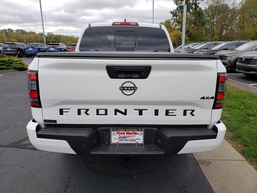 2026 Nissan Frontier SV