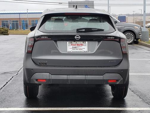 2026 Nissan Kicks S