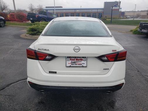 2025 Nissan Altima SR