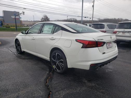 2025 Nissan Altima SR