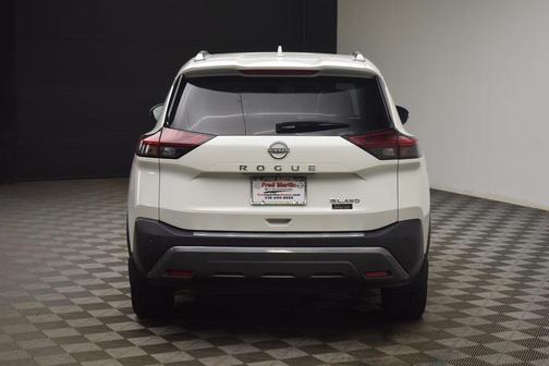 2022 Nissan Rogue SL