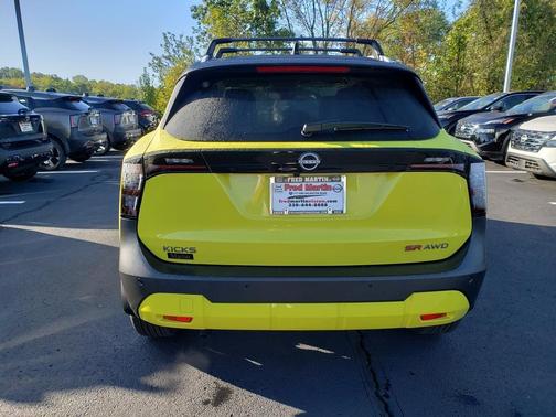2026 Nissan Kicks SR