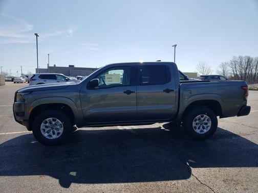 2025 Nissan Frontier S
