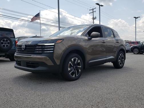2025 Nissan Kicks SV